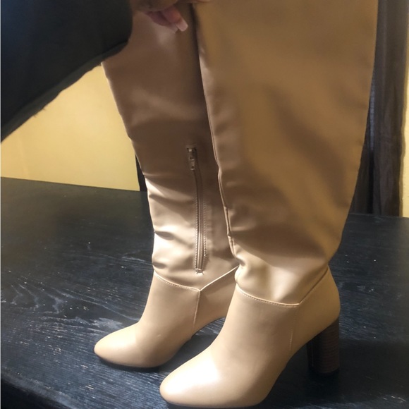 Dark beige knee high boots, never worn - Picture 3 of 3